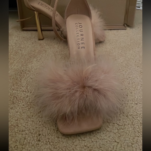 Journee Collection Fuzzy Heels - Picture 6 of 6